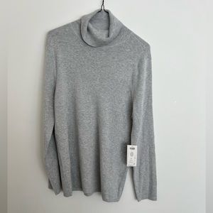 Chicos NWT grey turtleneck/cowlneck sweater size 2/Size Large